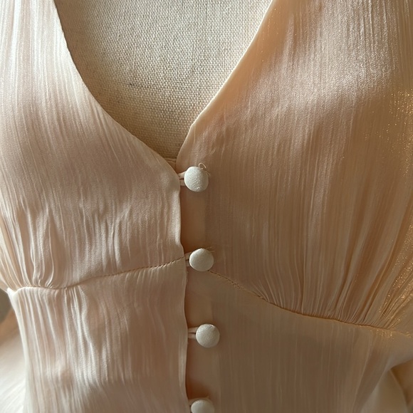 Lulu’s Sheer Blouse Size M - Picture 2 of 4